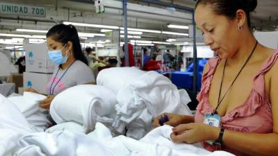 La industria maquilera ha dado 120,000 empleos este año, el 60% son mujeres.