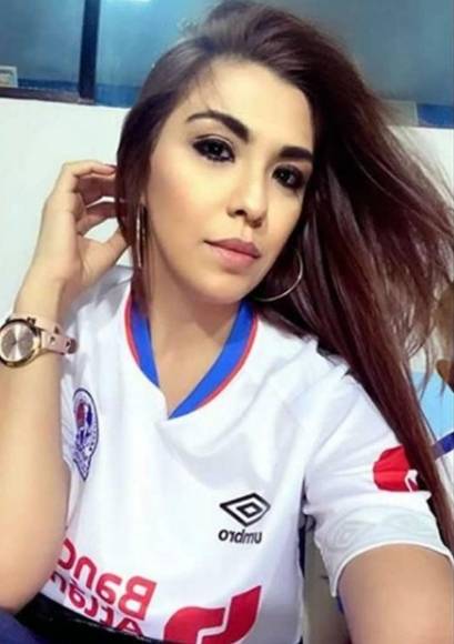 Yarely Espinal - Ella es la esposa del goleador del Olimpia, Jerry Bengtson.