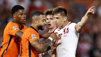 Depay falla penal e impide que Países Bajos pueda vencer a Polonia