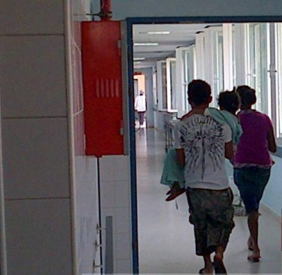 Frente a sus alumnos ultiman a tiros a un maestro en Tela, Atlántida