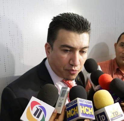 Solo el Congreso puede separar a alto funcionario sobornado