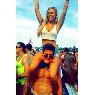 La gemela de la tenista más guapa coquetea con Neymar