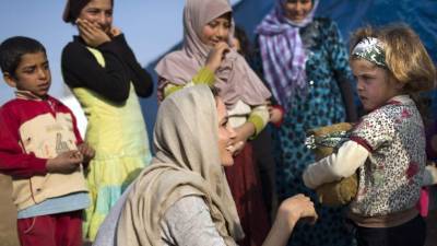 Angelina Jolie mientras ayudaba a refugiados sirios.