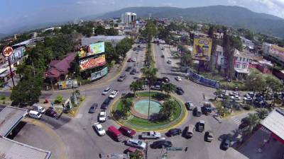 Una imagen de la intersección de la primera calle y la avenida Circunvalación.