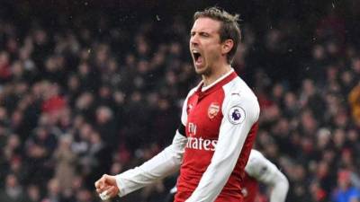 El veterano lateral izquierdo, que también puede actuar como central, llega a la Real Sociedad aportando 'experiencia, carácter y rendimiento' a una plantilla joven.