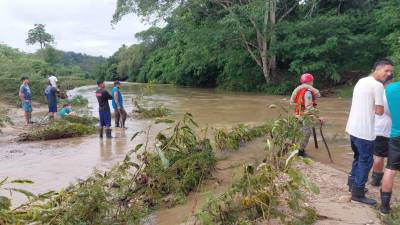 Piden a la población que vive en las orillas de ríos y zonas vulnerables tomar medidas preventivas.