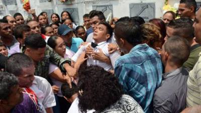 Teo se desmayó y su madre ya había advertido lo que le pasó. (FOTO Charlie Cordero / El Heraldo)