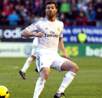 Xabi Alonso renueva con el Real Madrid por dos años más