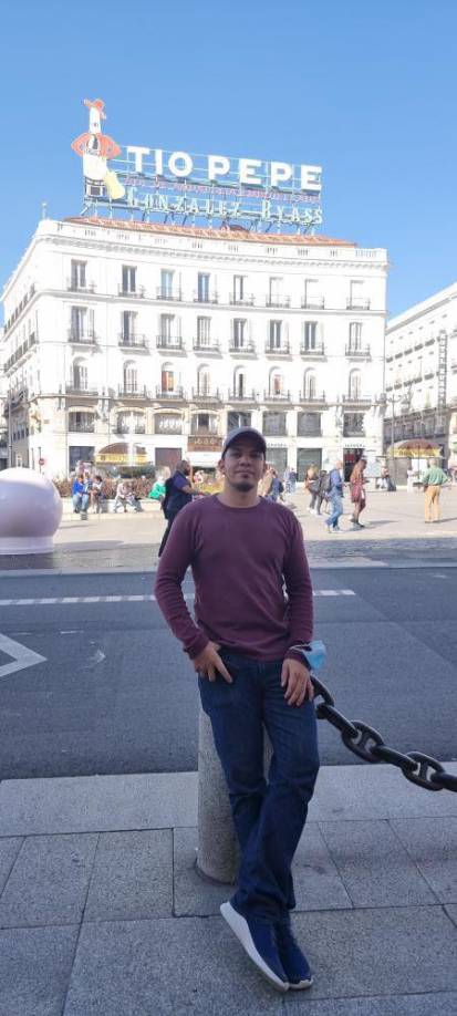 Foto proporcionada por su familia mientras Manuel residía en España.