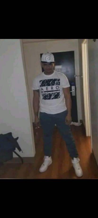 El ataque sucedió mientras Evison Joel y Yonis se desplazaban en una mototaxi, momento en el cual fueron interceptados por individuos armados que los atacaron a balazos sin intercambiar palabras, según testigos y fuentes preliminares.