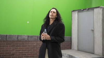 UNDATED — BC-HOLLYWOOD-WATCH-JAMES-FRANCO-ART-NYTSF — James Franco plays filmmaker Tommy Wiseau in “The Disaster Artist,” the based-on-fact story of the making of Wiseau’s legendarily bad “The Room.” (CREDIT: Photo by Justina Mintz. Copyright 2017 A24.)--ONLY FOR USE WITH ARTICLE SLUGGED -- BC-HOLLYWOOD-WATCH-JAMES-FRANCO-ART-NYTSF -- OTHER USE PROHIBITED.