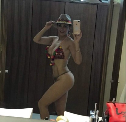 ¡Bikinazos! Famosas que calientan el verano