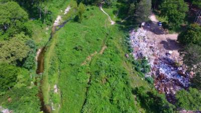 Los ríos reciben contaminación de todo tipo, pero las aguas residuales crudas son las que más daño causan.