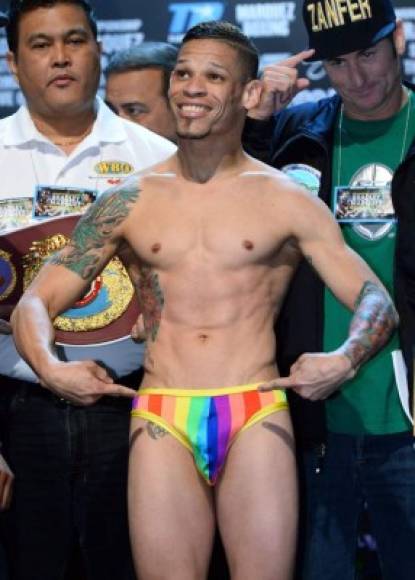 En 2012, el puertorriqueño Orlando Cruz se convirtió en el primer boxeador profesional activo en anunciar públicamente que era gay.