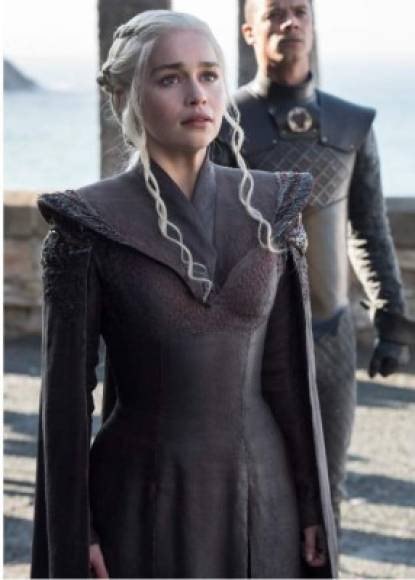 Daenerys Targaryen zarpa hacia la conquista de Westeros, y algunos seguidores de 'Juego de Tronos' creen que se volverá una villana.<br/><br/>Se basan en que su padre, el Rey Loco Aerys Targaryen, era un asesino brutal y que la “Madre de Dragones” se ha vuelto más fría.