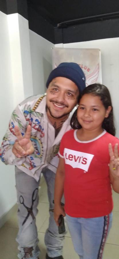 Christian Nodal ya llegó para enamorar a las hondureñas