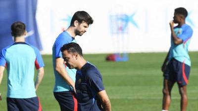 Xavi mandó a la banca a Gerard Piqué.