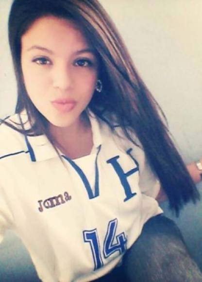 Vicky Ramírez: Es otra de las hermosas futbolistas hondureñas.