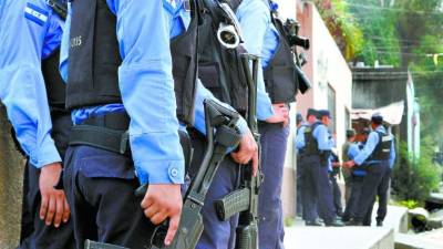 La Comisión de Depuración de la Policía sigue evaluando a los policías desde el pasado mes de abril.