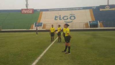 La cuarteta arbitral esperó al Honduras pero al final no se presentaron. Foto Twitter.