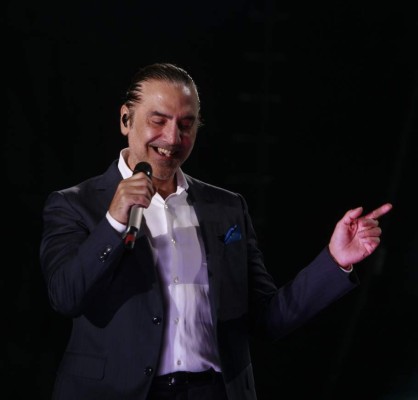 Alejandro Fernández conquistó a hondureños con espectacular concierto