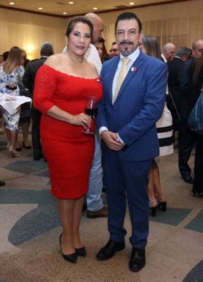 Vania García y Yoyo Barrientos.