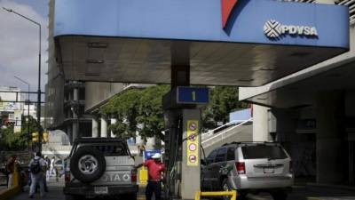 El Gobierno de Venezuela, insistió en que debe haber una política del manejo responsable de la gasolina. Foto.EFE