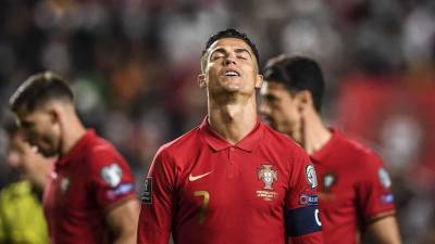 Cristiano Ronaldo tendrá que jugar repesca con la selección de Portugal.