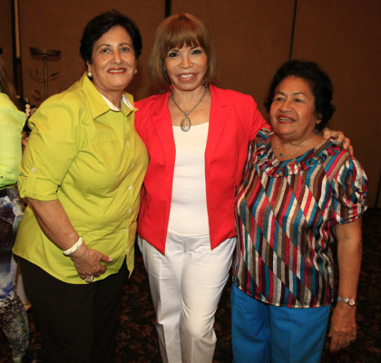 Club Internacional de Mujeres exalta a cónsul taiwanés