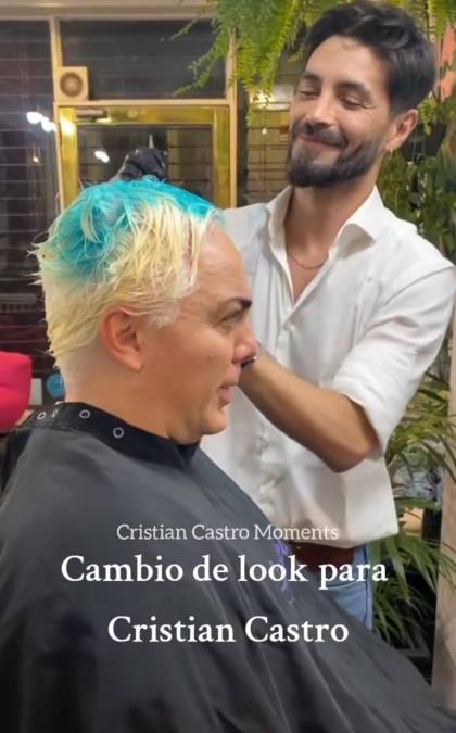 El nuevo cambió llamativo del cantante Christian Castro, es un tono de cabello azul aqua, muy similar al que anduvo la Bichota.