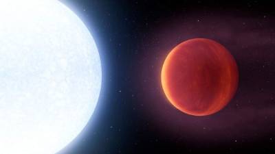 El planeta, mostrado aquí en una reproducción artística, es de hecho más caliente que muchas estrellas.