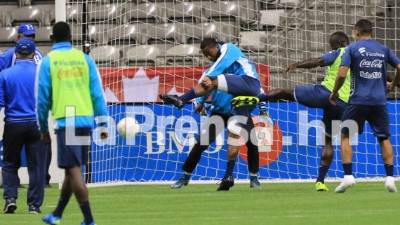 Los jugadores se reportan listo para el duelo .