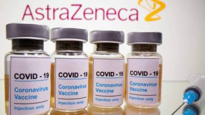 AstraZeneca anunció en noviembre que su vacuna tenía una eficacia media del 70% frente a más del 90% de las de Pfizer/BioNTech y Moderna.