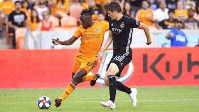 El delantero hondureño Alberth Elis es una de las figuras en la zona ofensiva del Houston Dynamo.