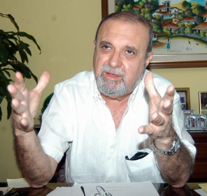 'Basura y aguas negras deben ser prioridad”: Roberto Larios