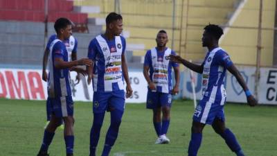 El Victoria que comanda Wilmer Cruz fue eliminado en el estadio Ceibeño a manos del San Juan de Santa Bárbara. Foto Samuel Zelaya.