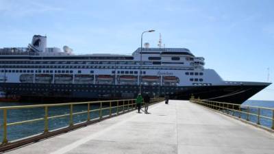 Chile rechazó que el crucero atracara en sus puertos tras detectarse varios enfermos con síntomas similares a la gripe./AFP.