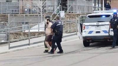 La policía de Colorado arrestó a un hombre en la escena./Twitter.