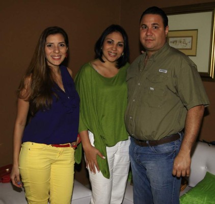 Estefanía Marinakys y Juan Carlos Guzman se casan el sábado