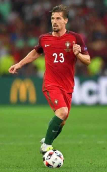 El centrocampista de 27 años, Adrien Silva, que ha militado en el Sporting de Portugal desde las categorías inferiores, ha admitido a 'O Jogo' que es 'una oportunidad excepcional para probarse en la Premier'. Según informa 'The Sun', la operación por el campeón de la Euro2016 podría superar los 25 millones de euros.