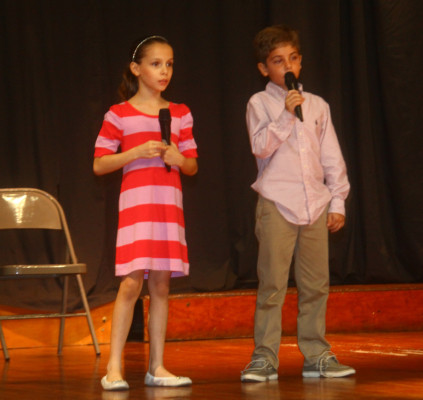 En la Escuela Internacional Sampedrana forman líderes en oratoria