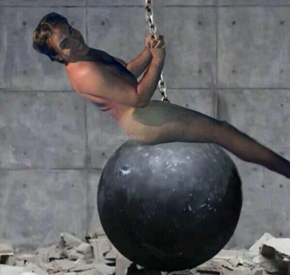 Los memes tras la foto de Cristian Castro en tanga