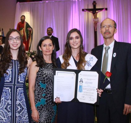 Diana, Irma, Amy y Nelson Madrid