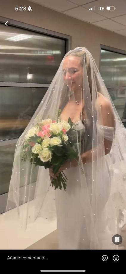 Durante el matrimonio la joven Elizabeth le dedicó a su padre tiernas palabas: “ Haz hecho un gran papel padre, lo aprecio mucho, no tendríamos esta vida sin ti, gracias por todo”.