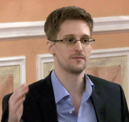 'No pienso cambiar información por asilo”