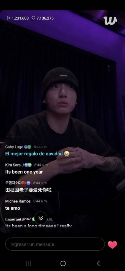 “Nos estaremos viendo otra vez en estos días ya que estoy de vacaciones. Las amo, cuídense mucho por favor. Te amo Army”, dijo el artistas antes de despedirse. El en vivo cerró con 20 millones de personas de todo el mundo conectadas viéndolo. Este es el primer Live que el cantante realiza desde hace un año. Sus fans han hecho viral los videos de esta transmisión en redes sociales, felices por la sorpresa.