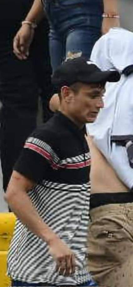 La Policía Nacional informó que este es el individuo que agredió cobardemente a la sub inspectora de Policía, Denia Michell Contreras. El ente de seguridad ha ofrecido una recompensa de 100 mil lempiras para el que brinde información de la persona que cometió la acción.