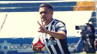 Roger Rojas no la pasó nada bien en el Sporting Football Club de Costa Rica.