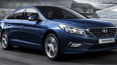 El Sonata Hybrid 2016 brinda, en un increíblemente eficiente sedán híbrido de tamaño mediano, la tecnología de conveniencia que se pudiera esperar en un vehículo de lujo.