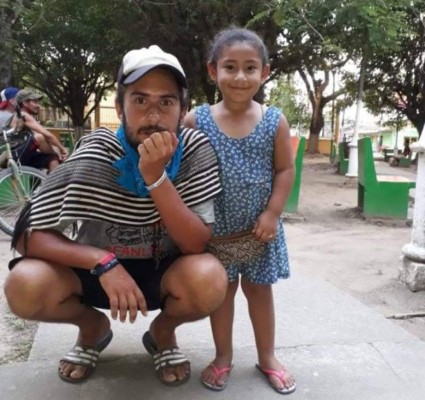 Los momentos mágicos de Tabare junto a su bicicleta 'América' en Honduras